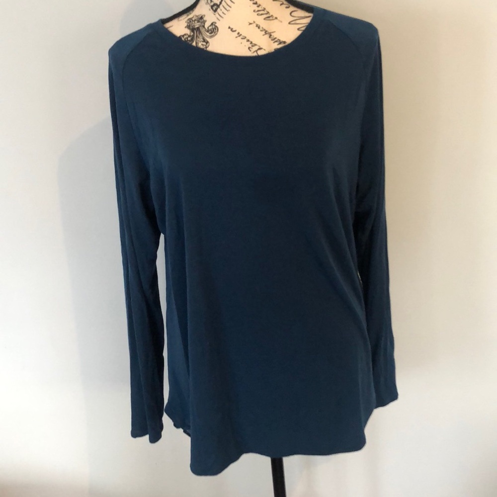 McKinley women’s sz Lg long sleeve tee